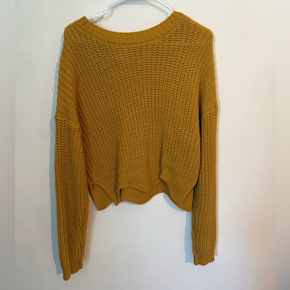DaytripbCrew Neck Sweater with Ribbed Texture